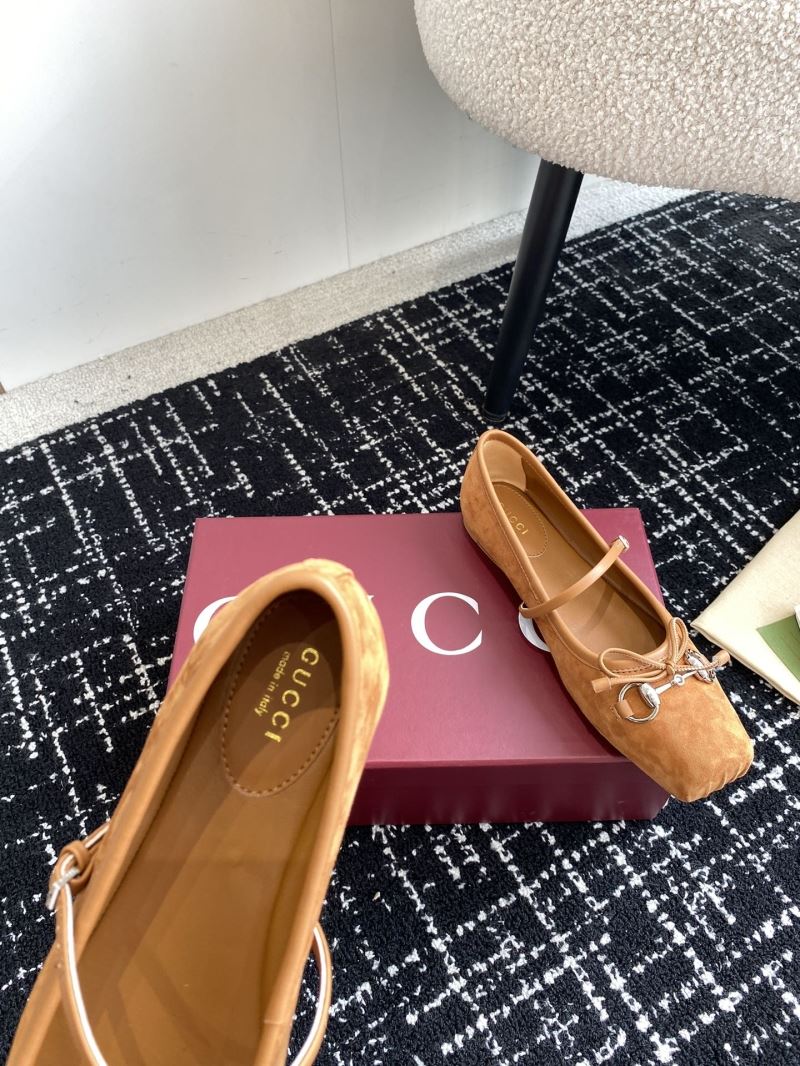 Gucci Flat Shoes